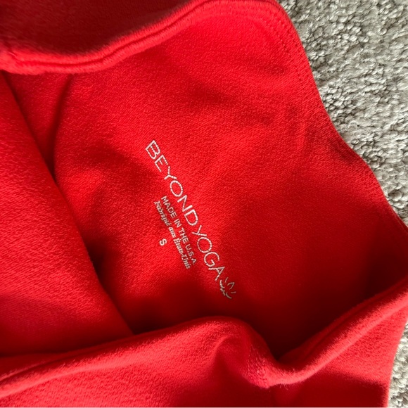 Beyond Yoga Vibrant Red Leggings - Picture 6 of 8